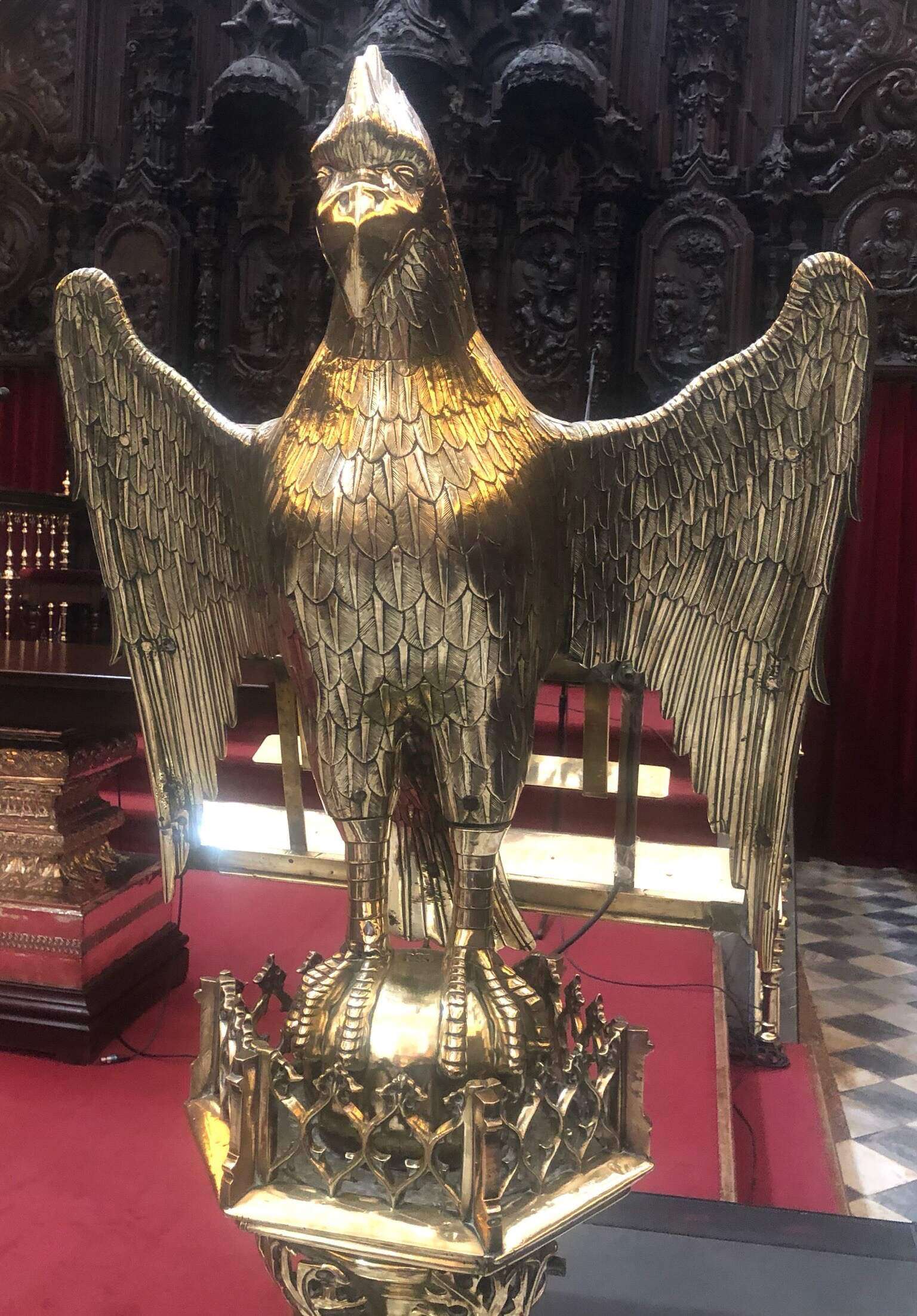 14 Day Spain Itinerary Statues in the Mezquita