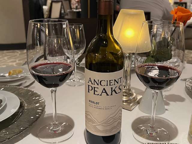 Wine regions USA : Ancient Peaks wine Bottle
