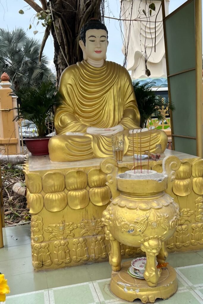 Best time to visit vietnam- Buddha Statue