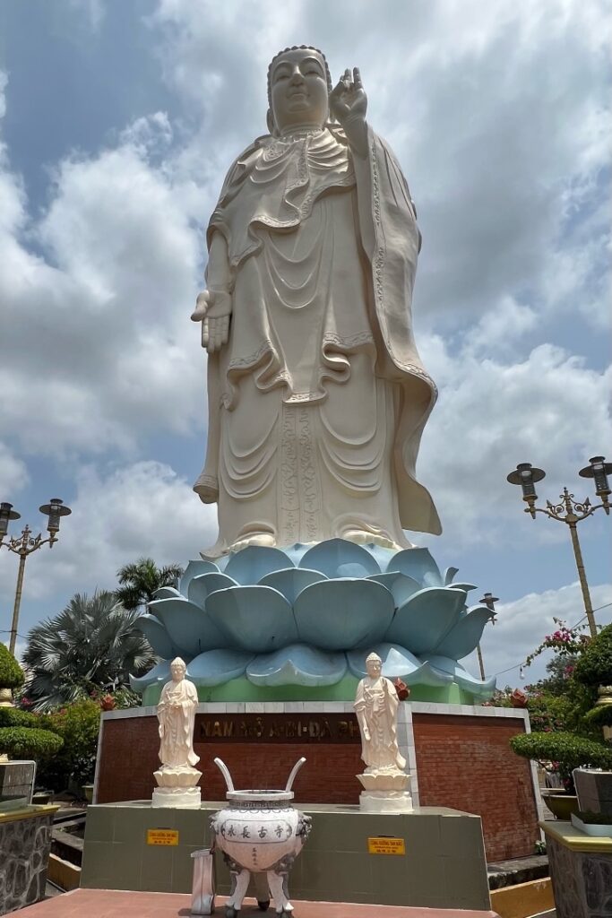  Best time to visit vietnam- Lady Buddha
