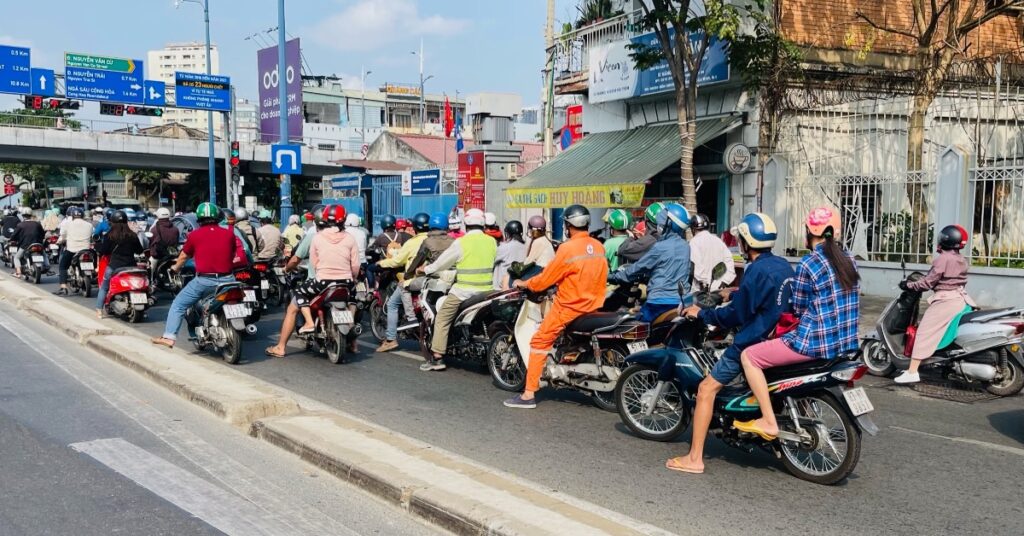  Vietnam -motor scooters Best time to visit vietnam