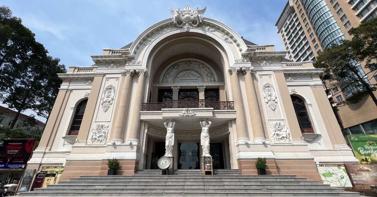 famous theaters Saigon Opera House
