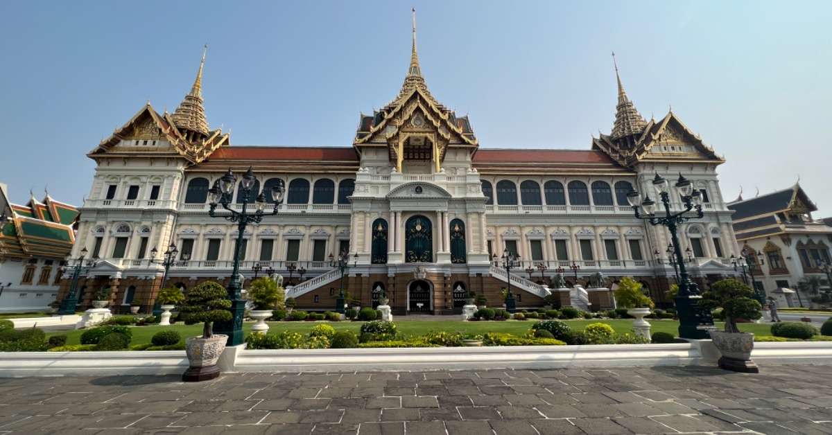 Thailand Must-visit places to see the Imperial Palace