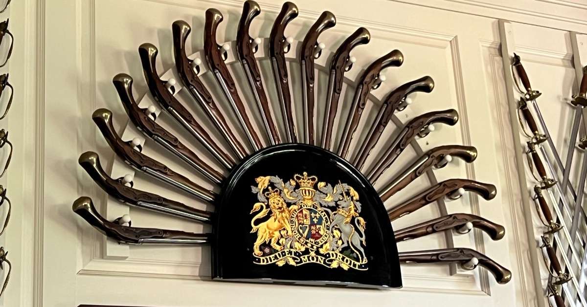 Room with Guns on the wall