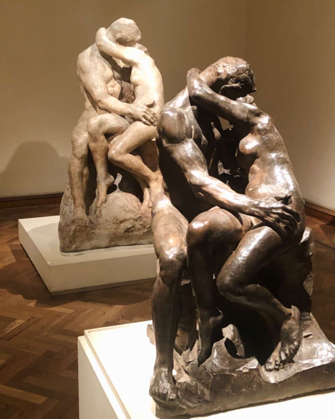 Buenos Aires Museums: Statues of The kiss