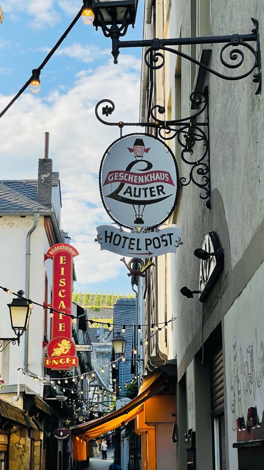 Cos’s Travel Guide