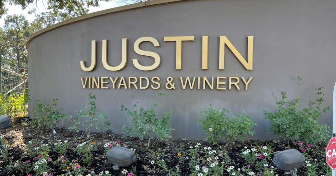 Cos’s Travel Guide