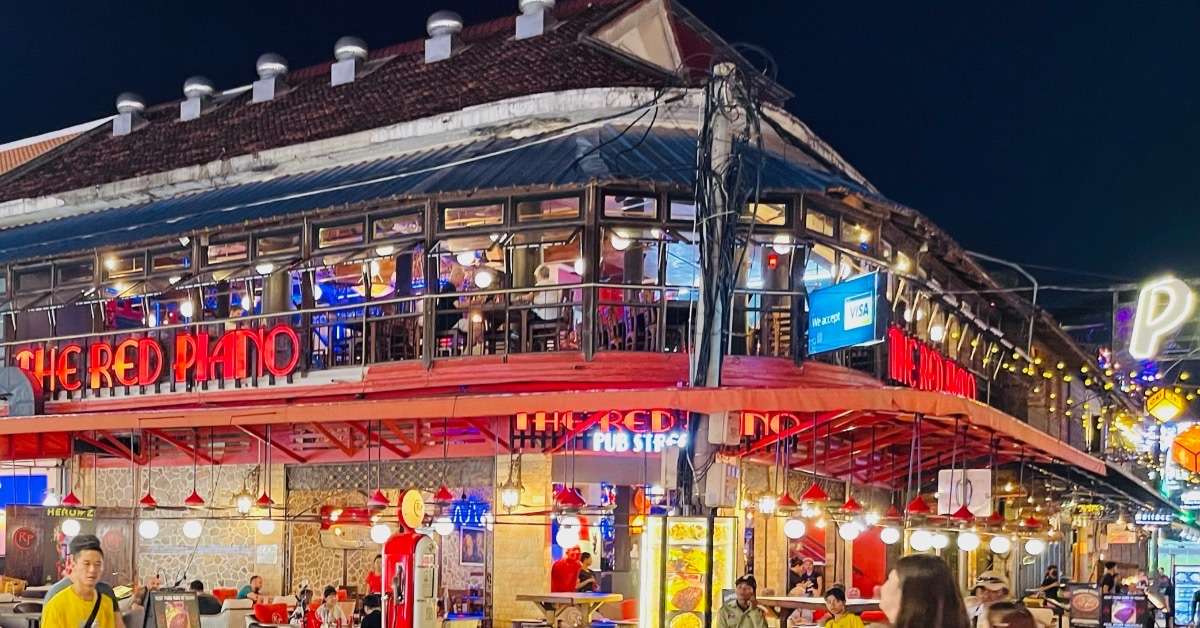 Cambodia Night Life: The Red Piano