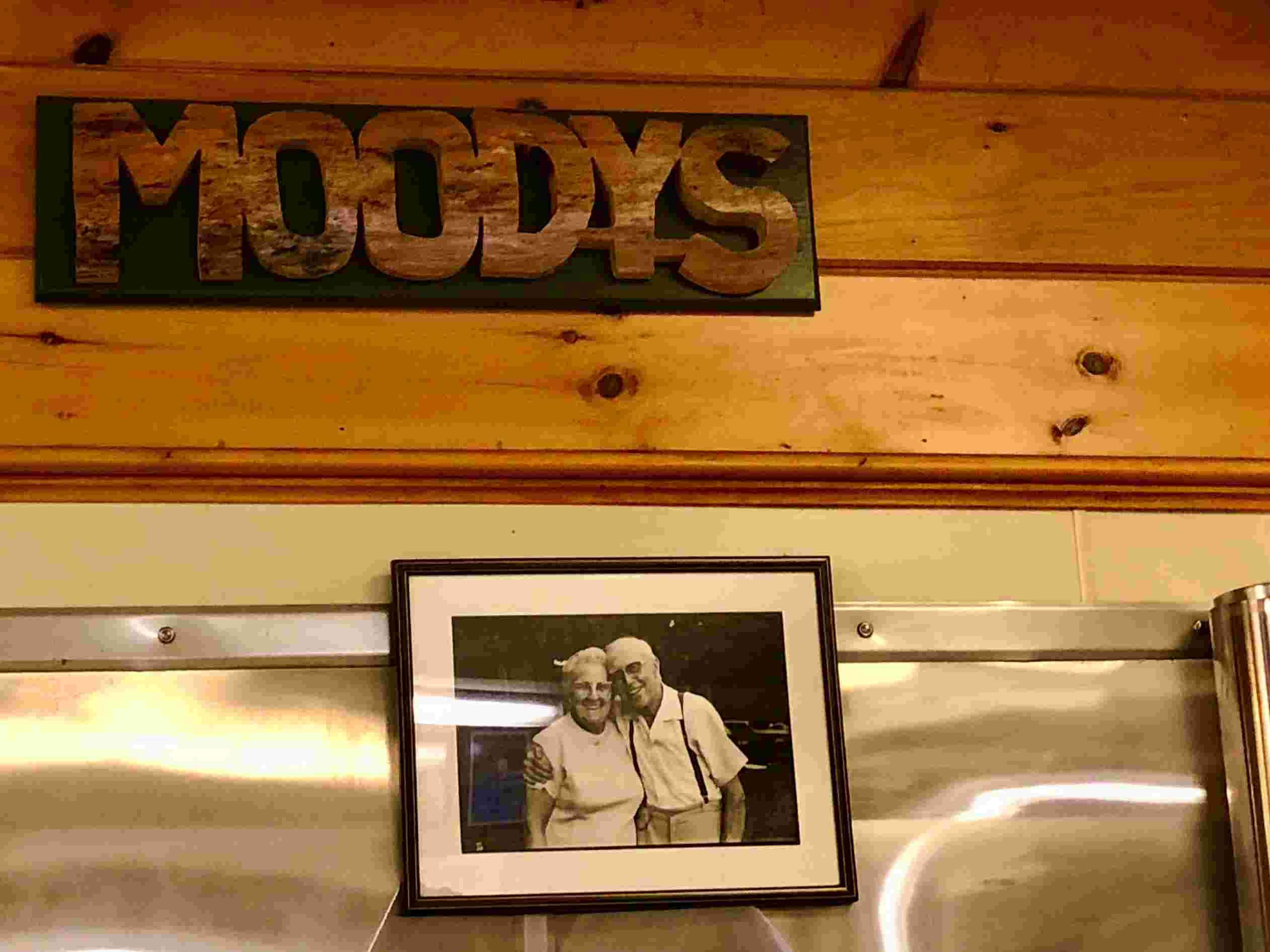 19 Best Restaurants Mid-Coast Maine Moodys Diner