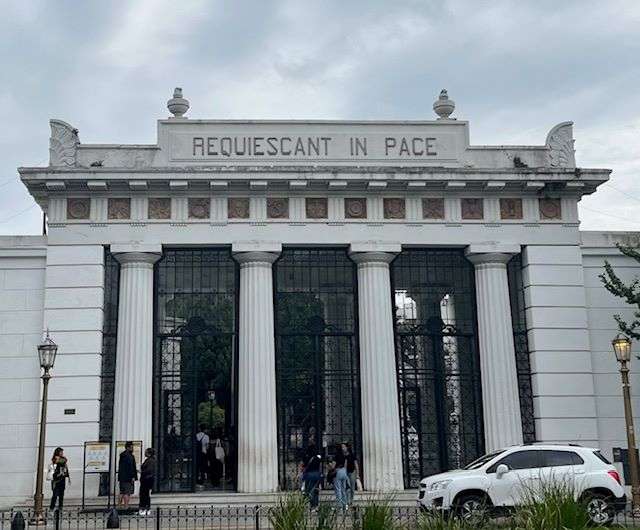 Best time to Visit Argentina and stroll through the Recoleta Cemetery: Front entrance