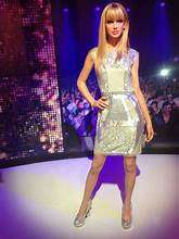 Taylor Swift Statue
