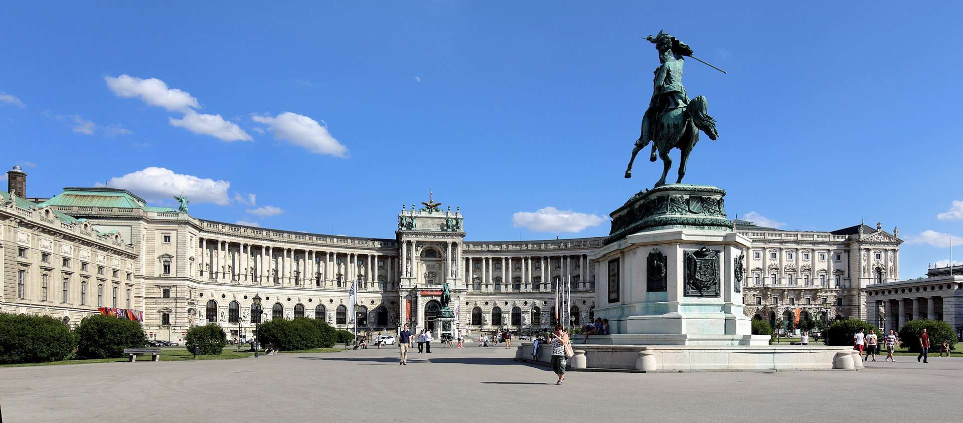 Best Time of the Year for Viking River Cruise: Habsburg House in Vienna
