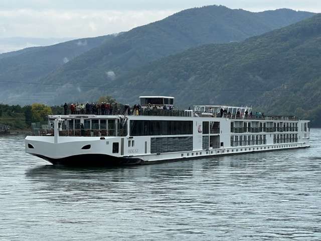Best Time of the Year for Viking River Cruise: picture of Viking river boat on the Danube