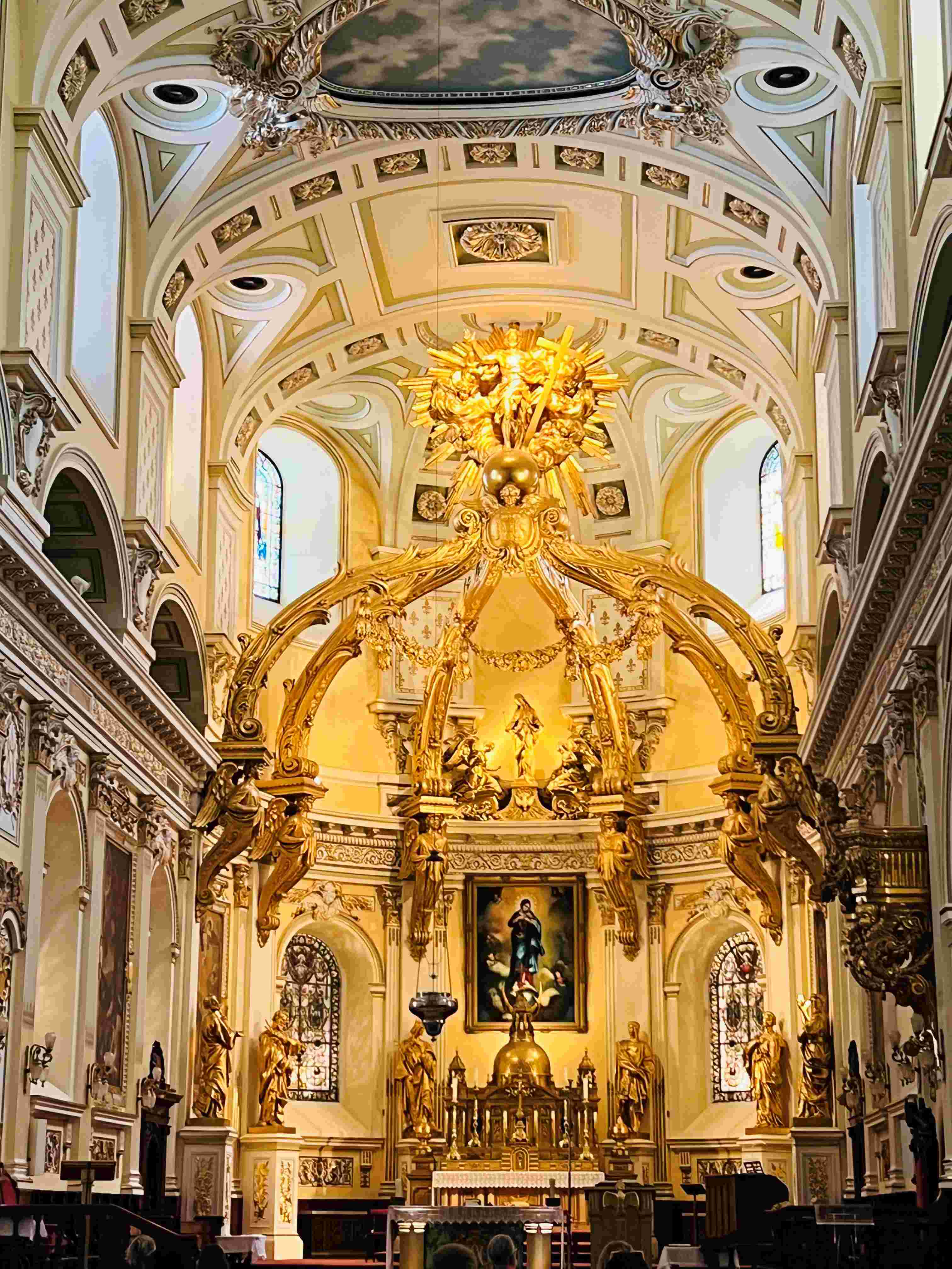 Planning a trip to Canada Quebec cathedral