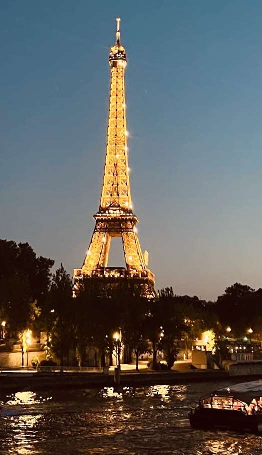 Eiffel Toer at Night