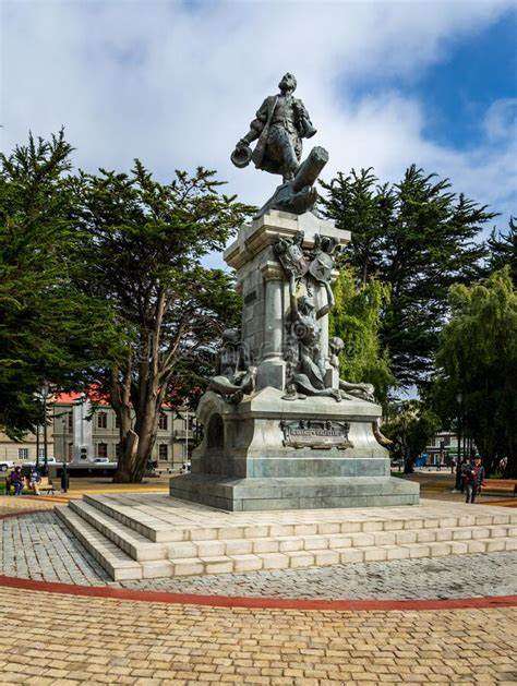 Safe Travel to Chile, Magellan Statue