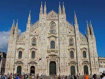 Famous Cathedrals in Europe: Milan Cathedral