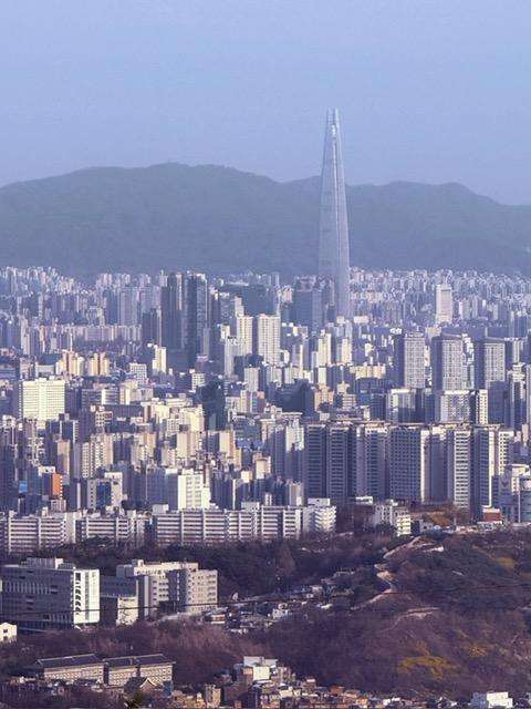 Best Places to Visit in Seoul South Korea, Lotte Tower from an observatory above the city