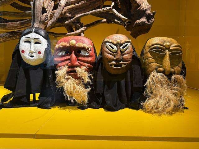 funny exhibit - masks